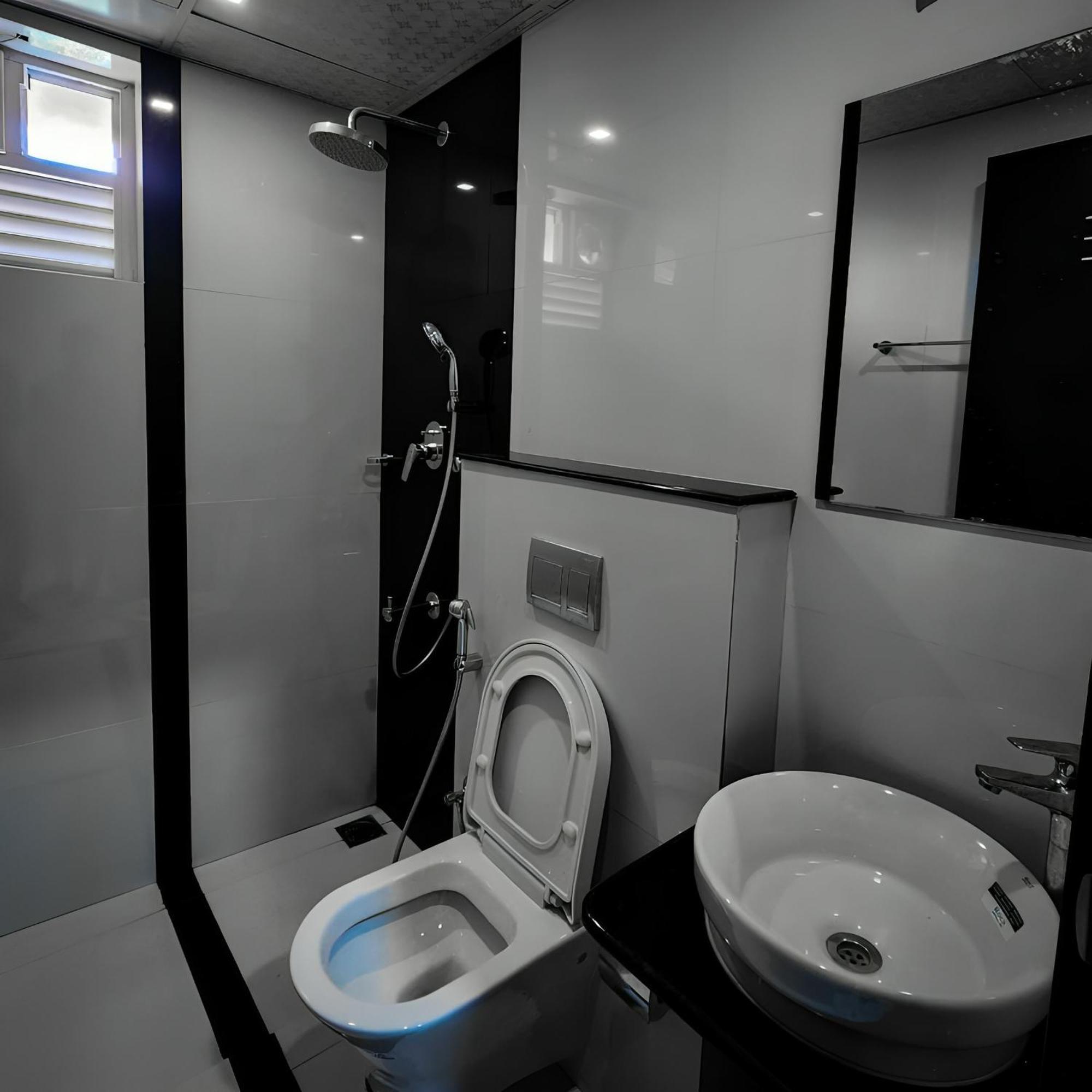 Gdc - Apartment Suites Kochi Exteriör bild